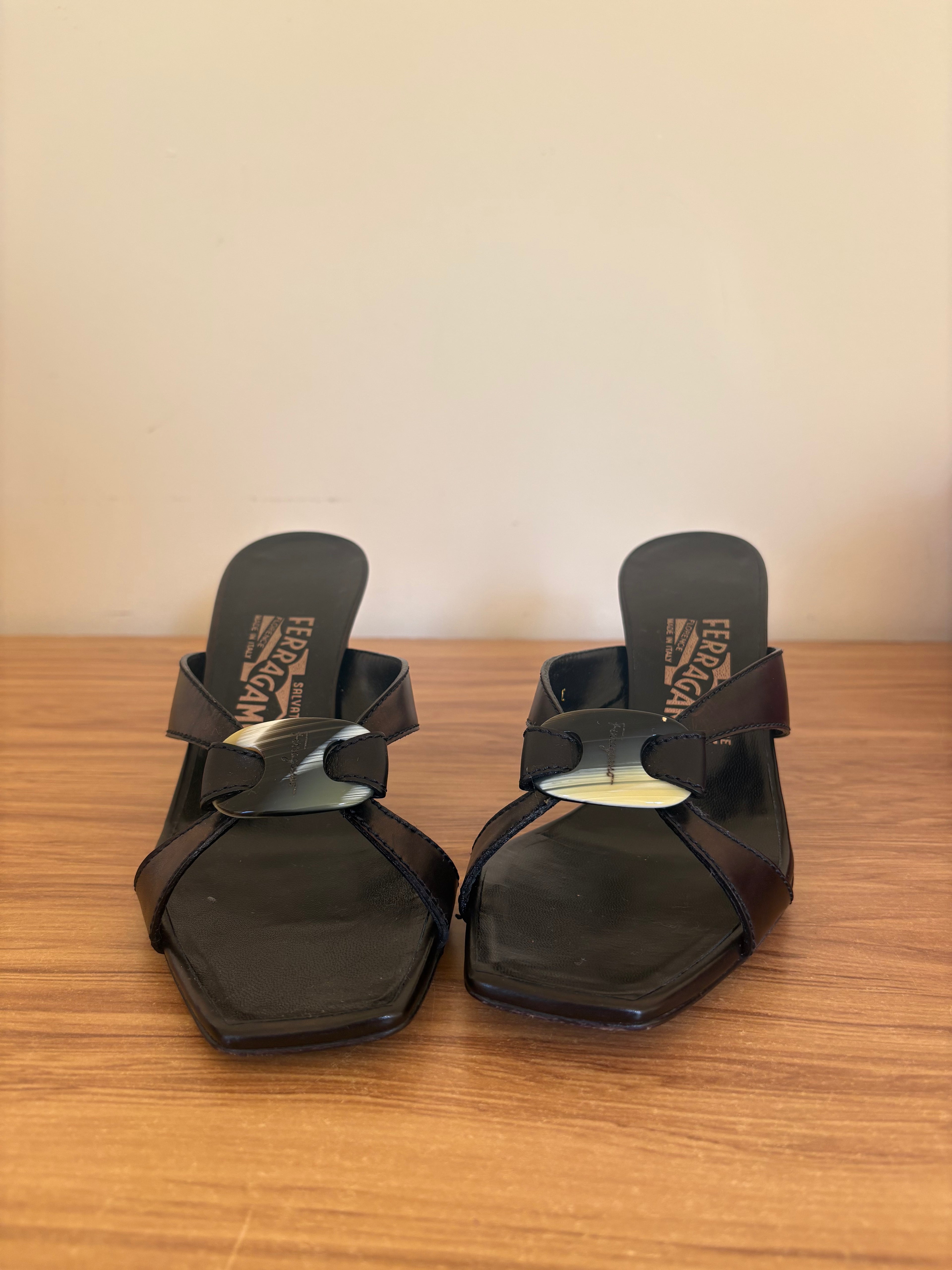 Salvatore Ferragamo Tahiti leather mules (37.5)