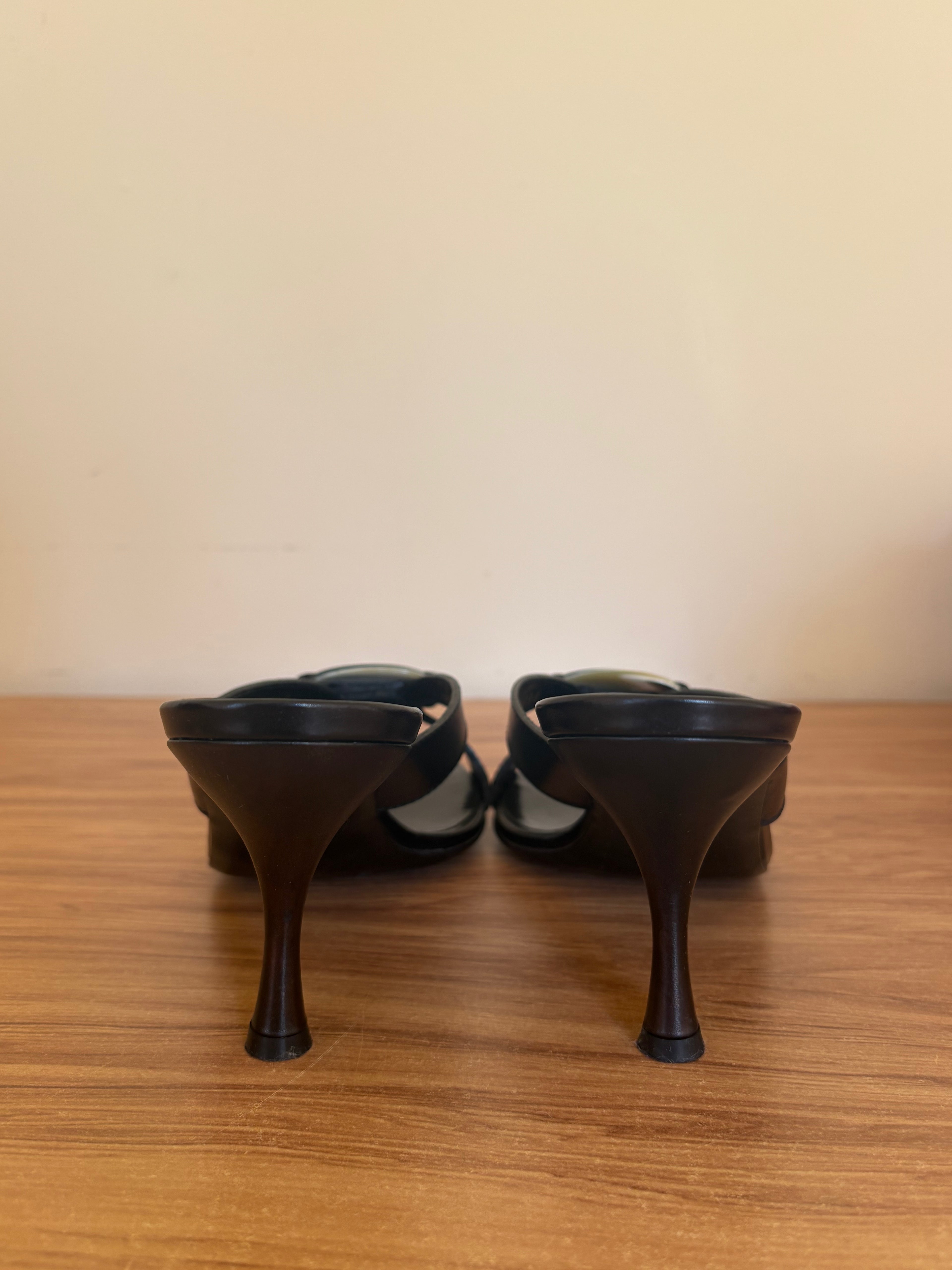 Salvatore Ferragamo Tahiti leather mules (37.5)