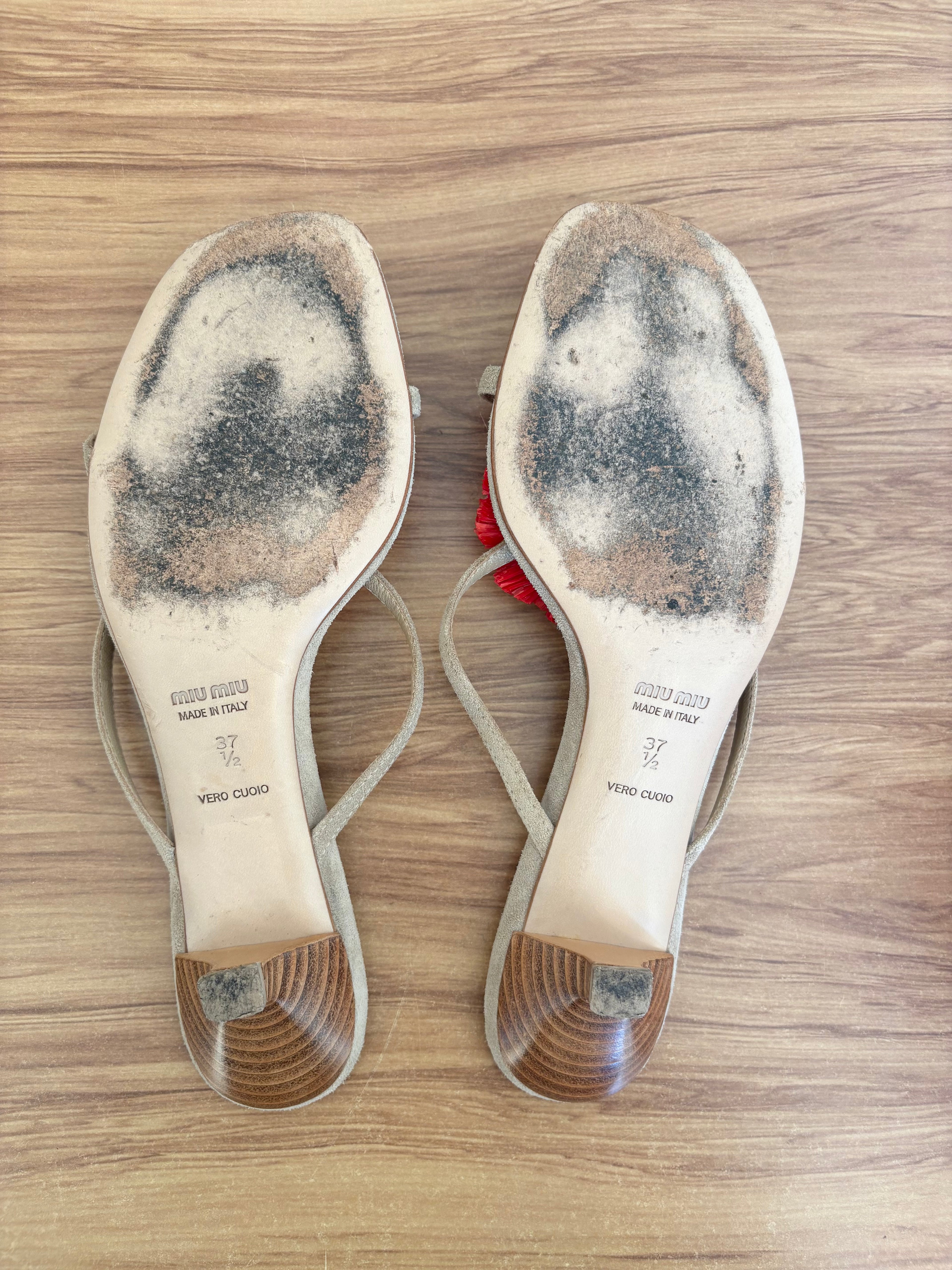 Miu Miu raffia flower thong kitten heels (37.5)