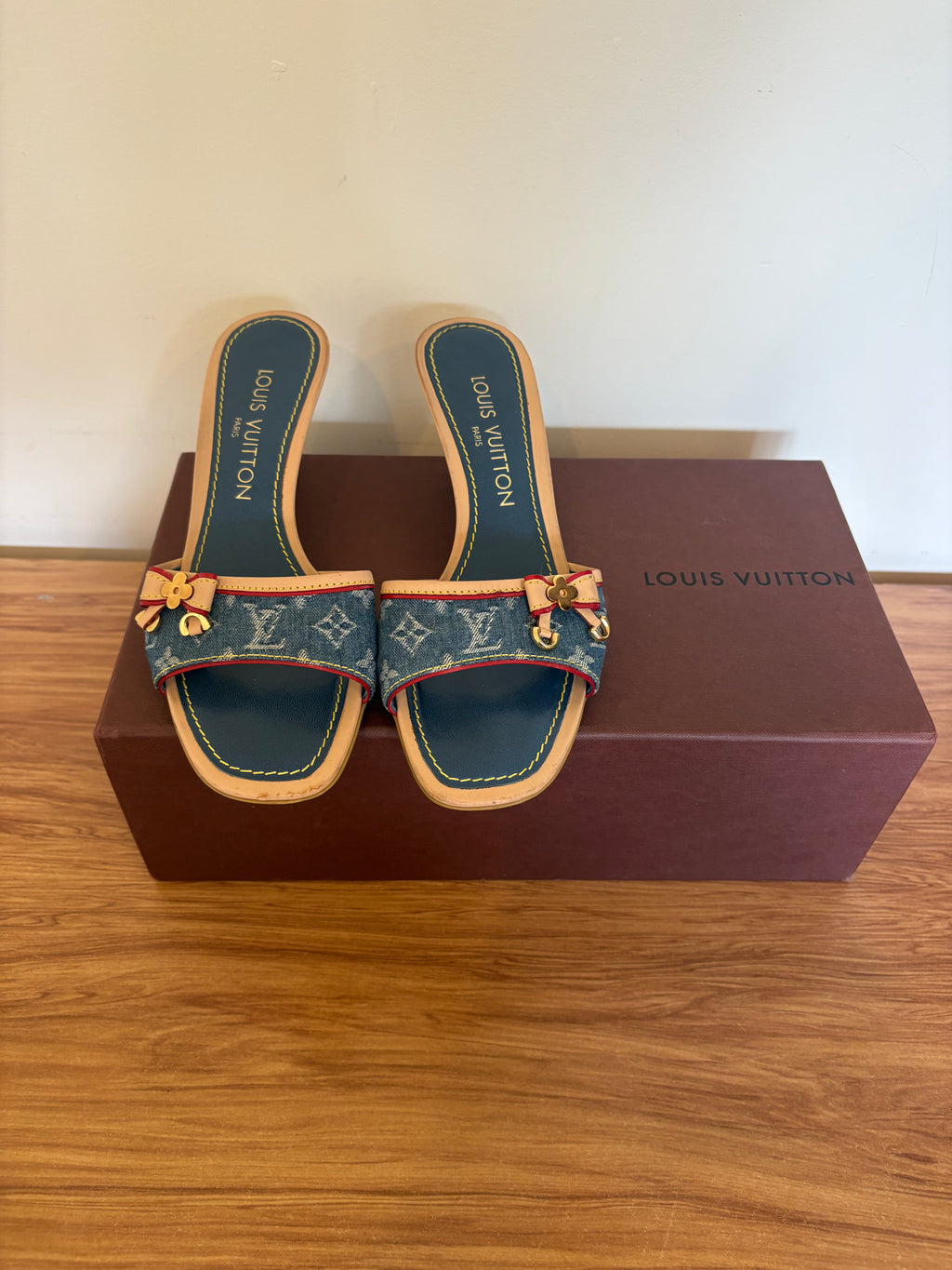 Louis Vuitton x Marc Jacobs denim monogram kitten mules (36)
