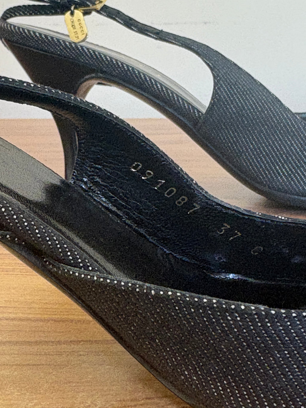 Gucci x Tom Ford 2001  denim slingback pumps (37)