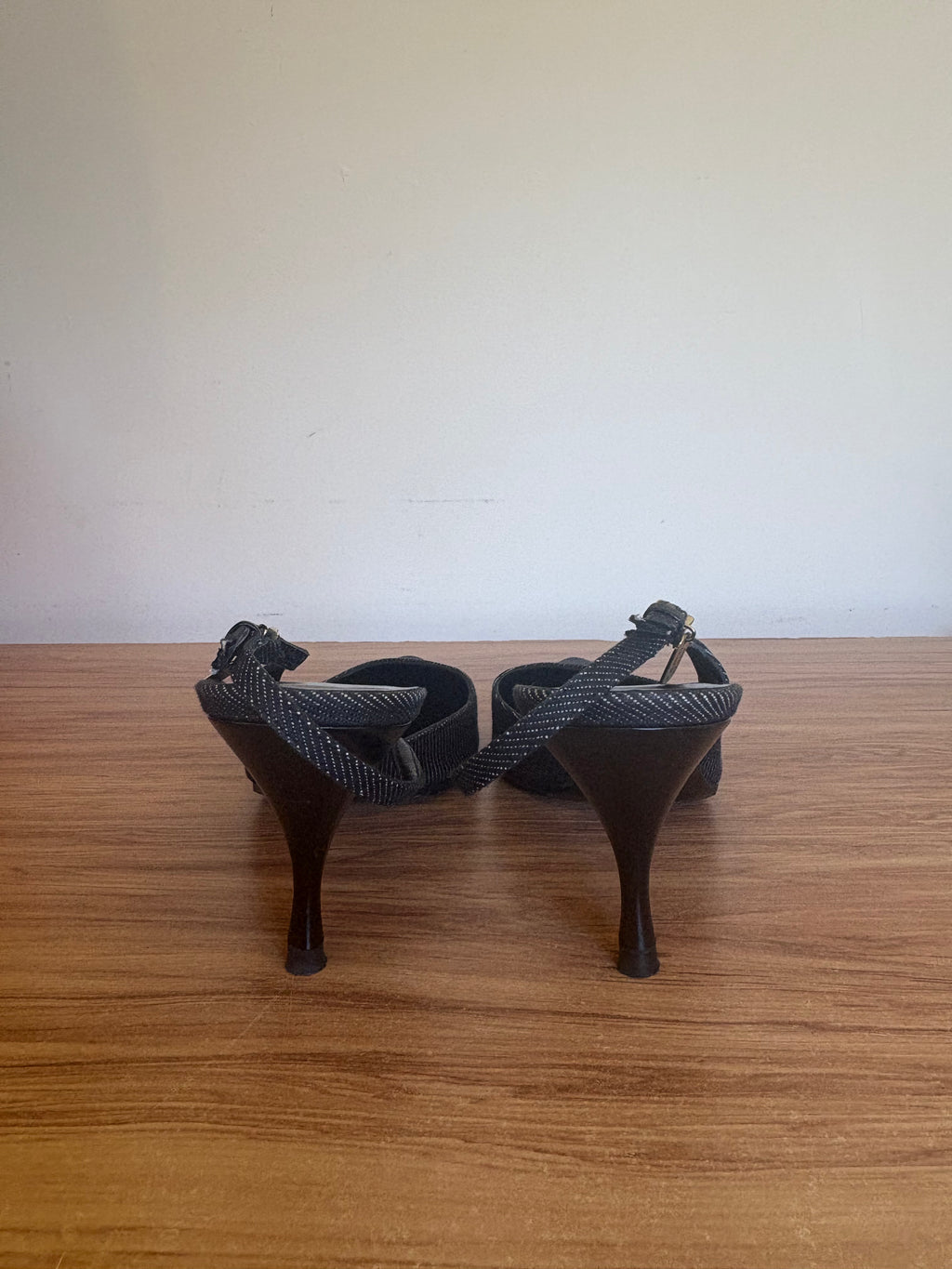 Gucci x Tom Ford 2001  denim slingback pumps (37)