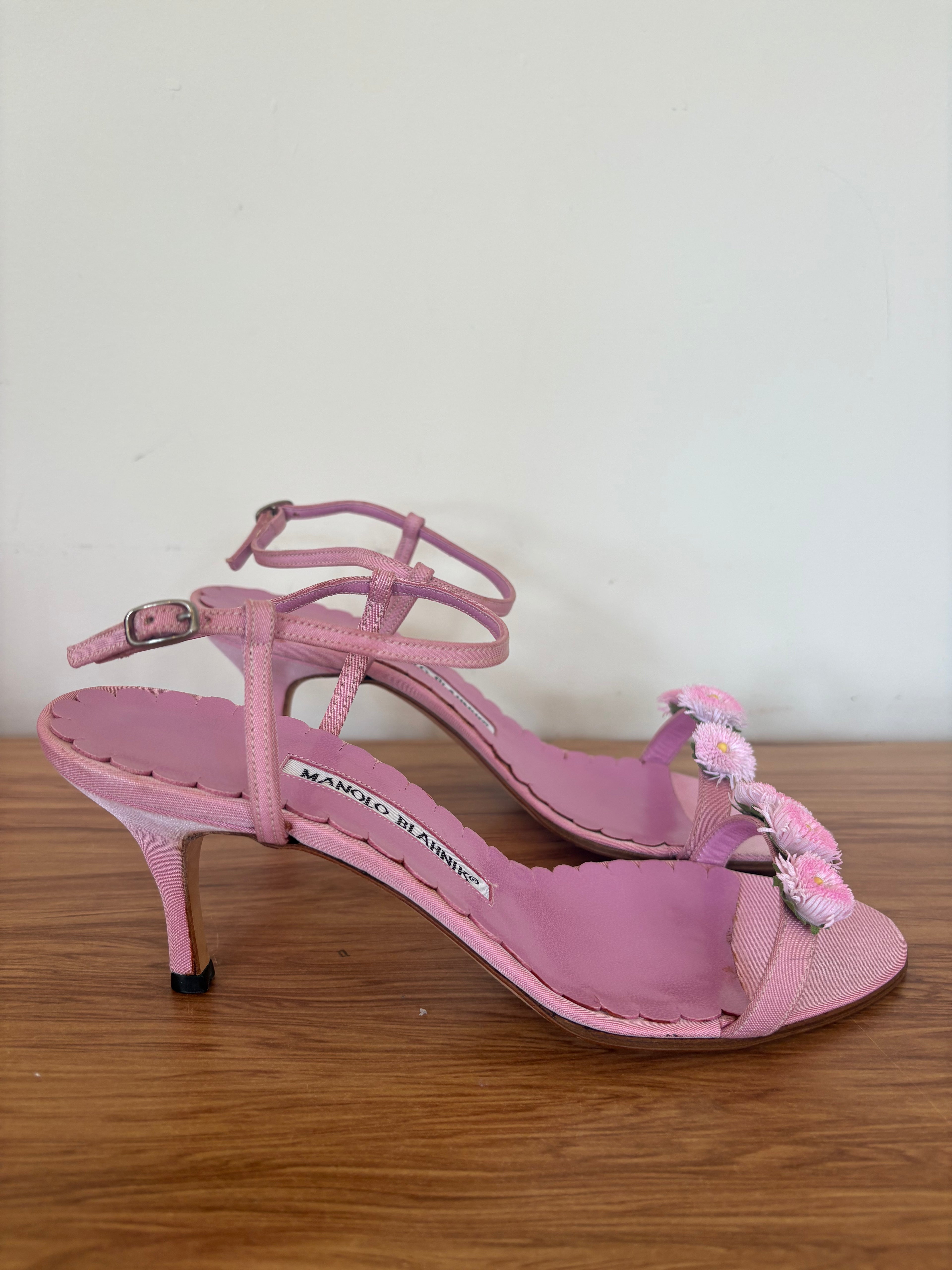 Manolo Blahnik pink daisy ankle strap heels (37.5)