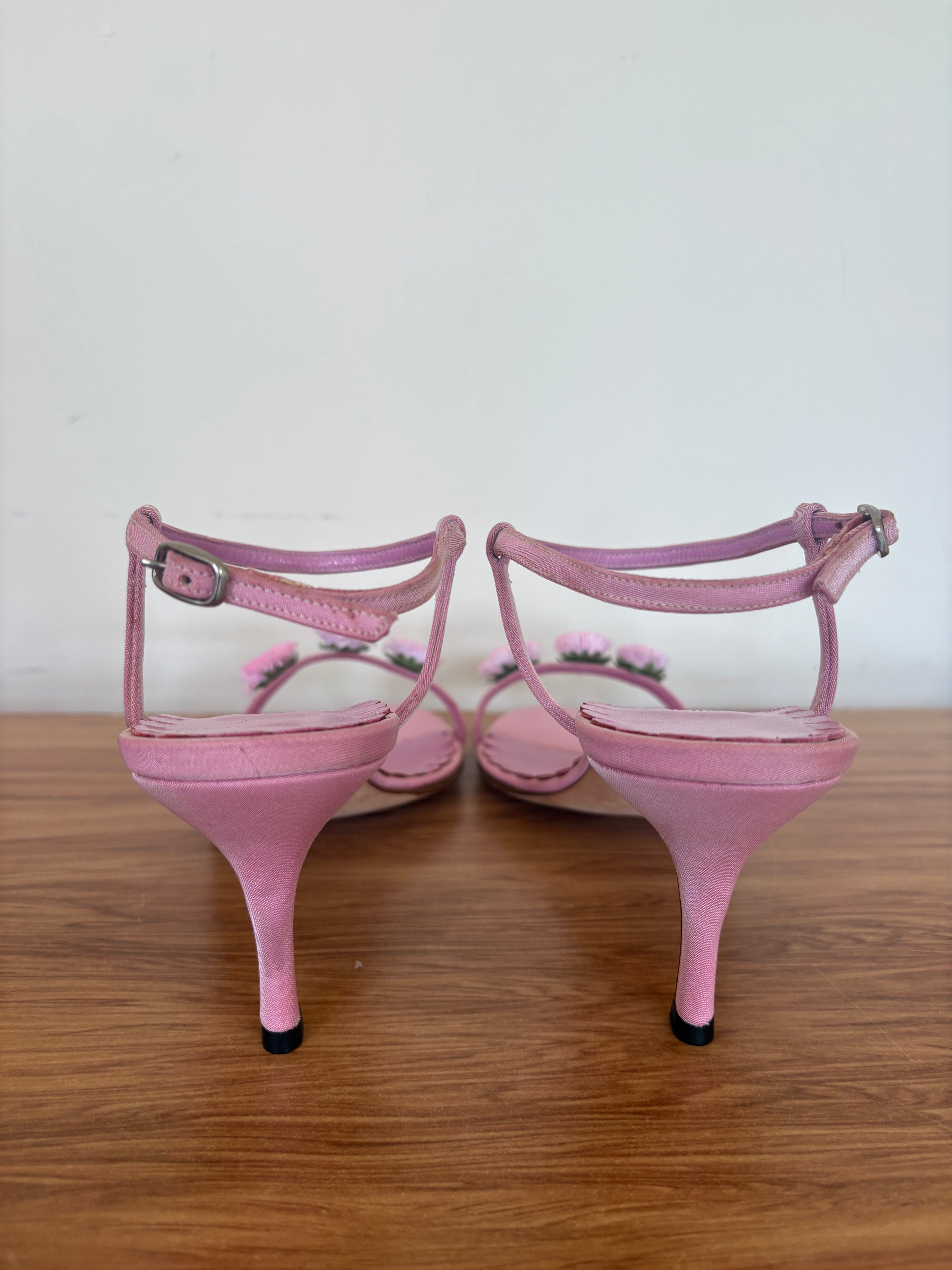 Manolo Blahnik pink daisy ankle strap heels (37.5)