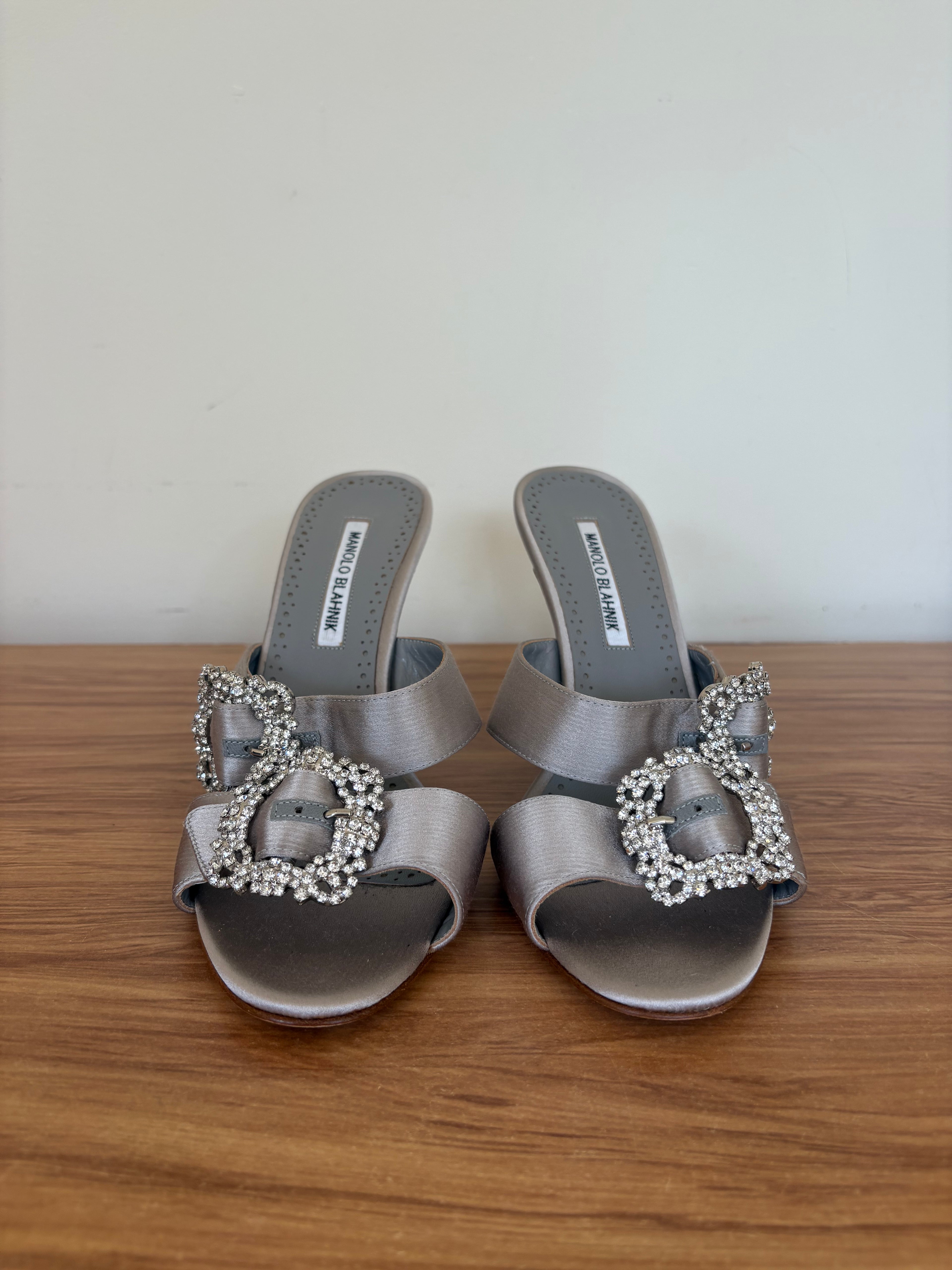 Manolo Blahnik sliver Swarvoski hangisi heels (39)