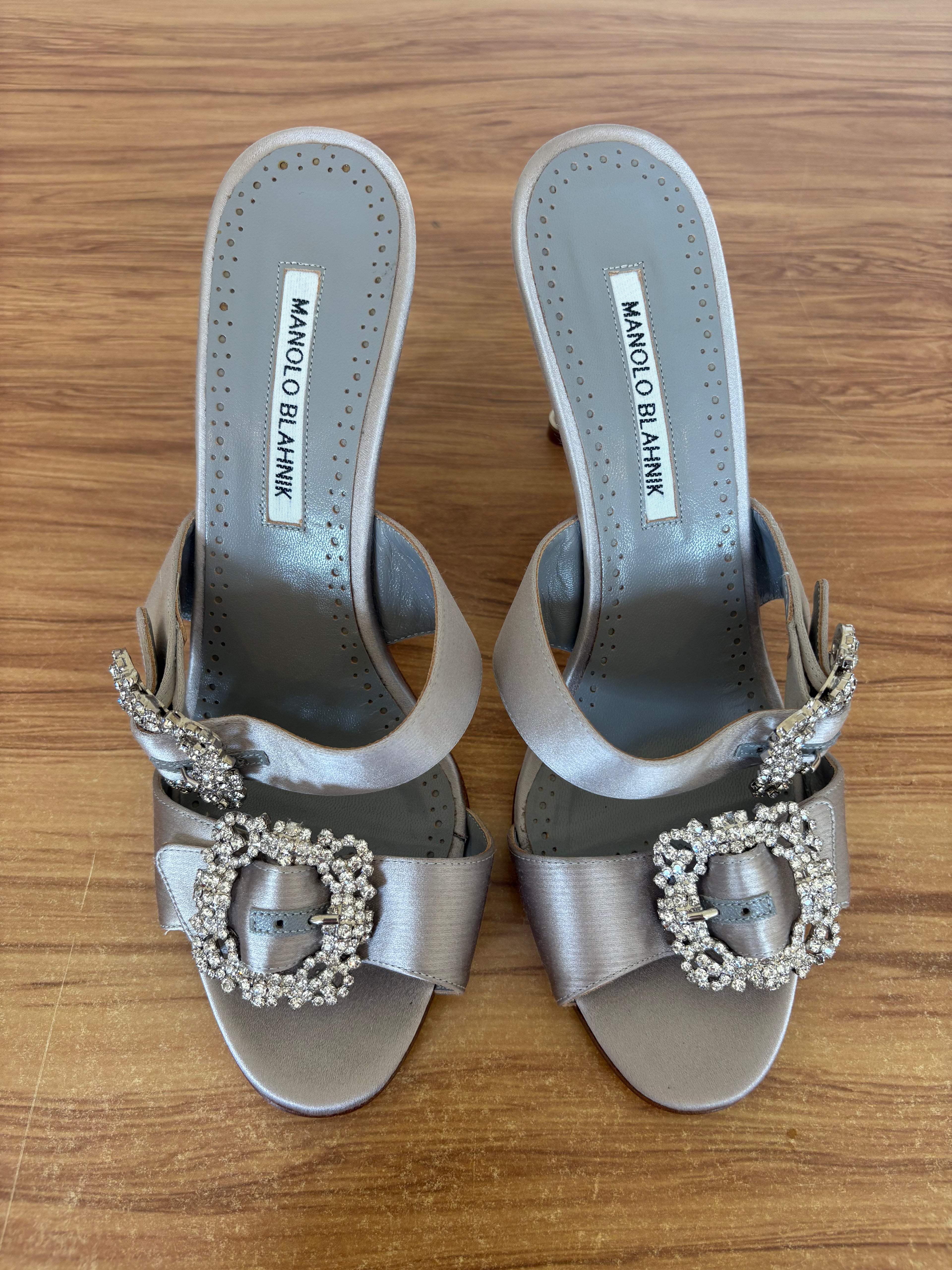 Manolo Blahnik sliver Swarvoski hangisi heels (39)
