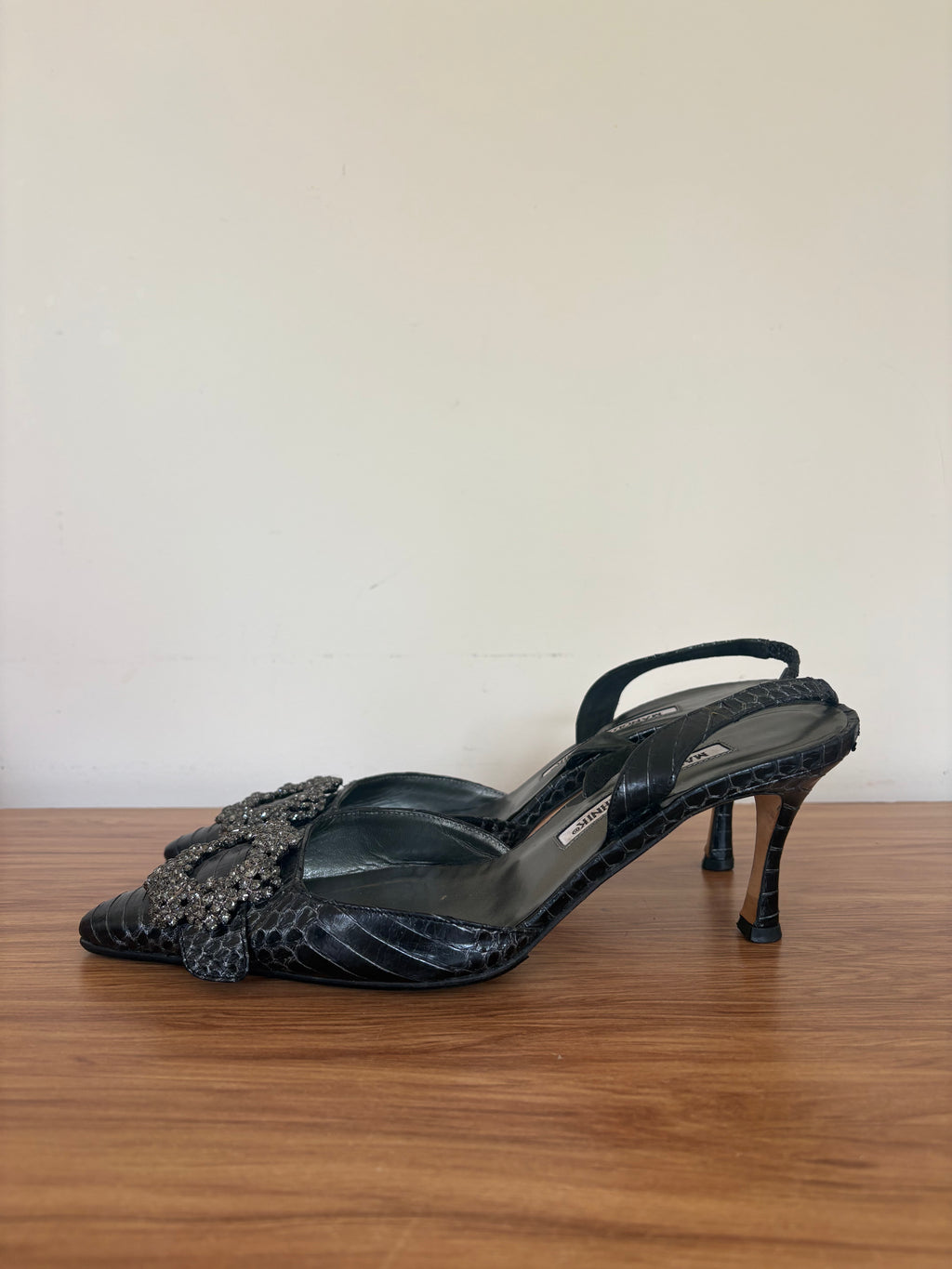 Manolo Blahnik python Swarvoski slingback pumps (38)