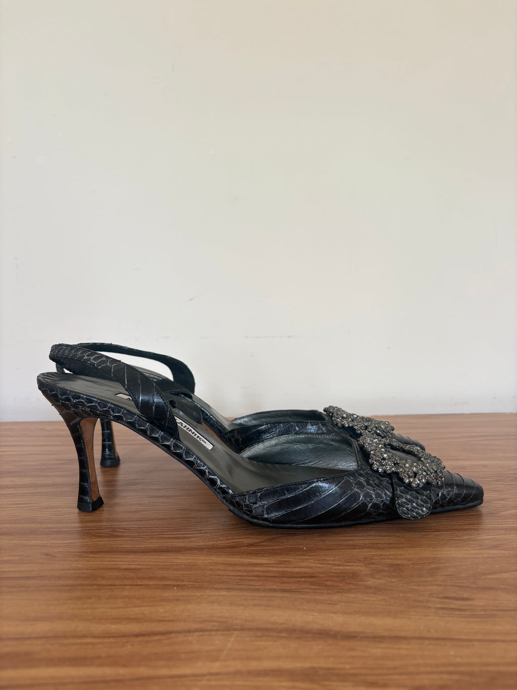 Manolo Blahnik python Swarvoski slingback pumps (38)