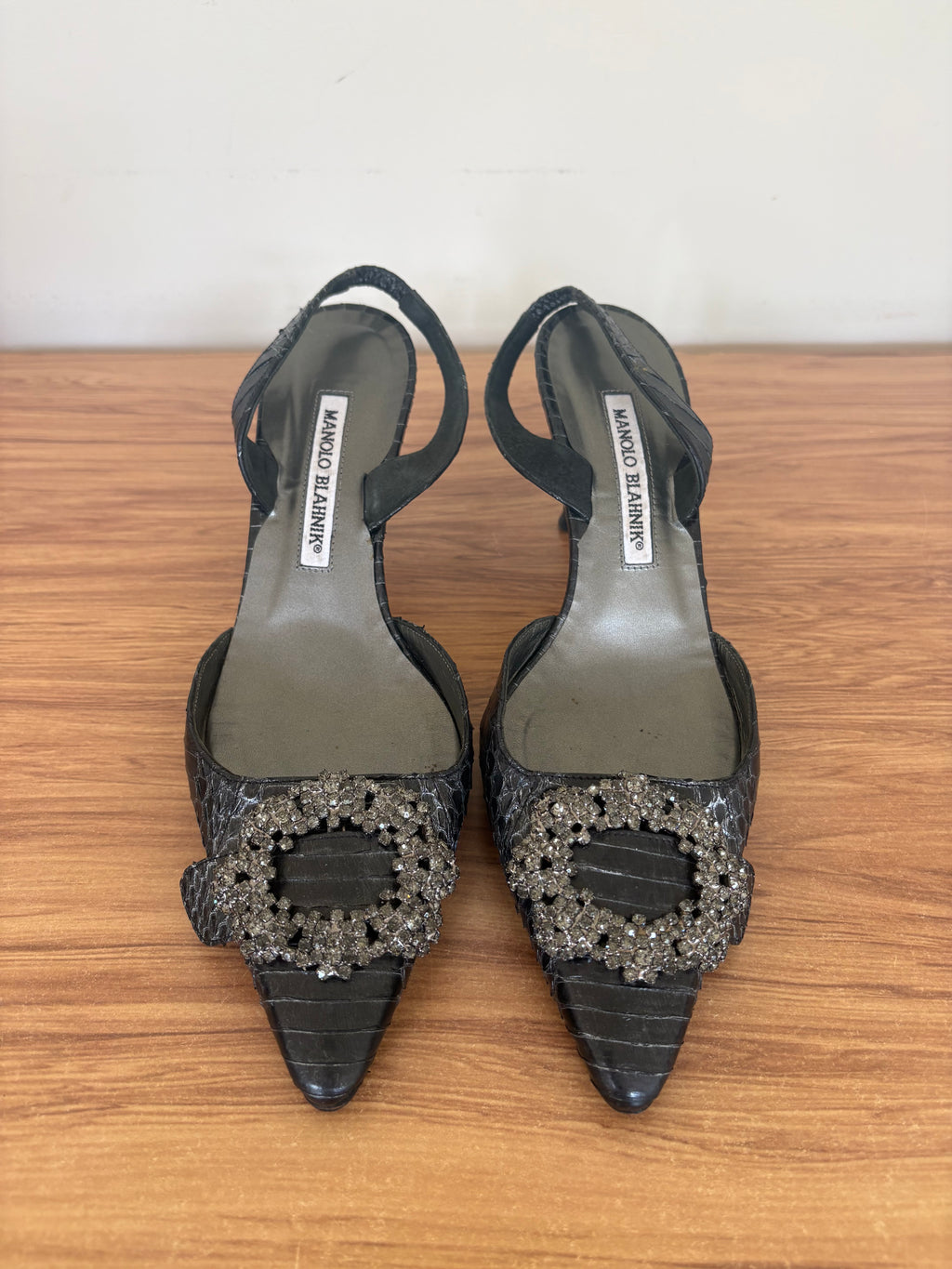 Manolo Blahnik python Swarvoski slingback pumps (38)