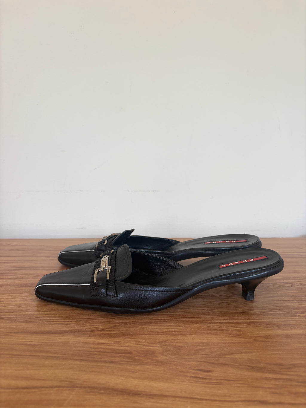 Prada sports black leather kitten pumps (37)
